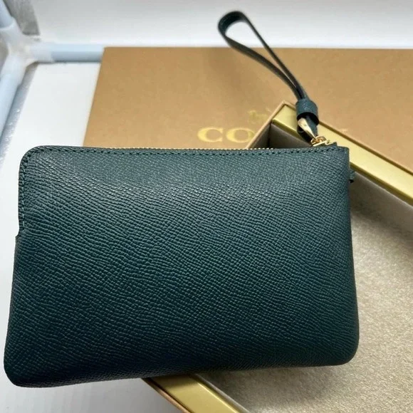 Coach Boxed Wristlet & Charms Gift Set – Perfect Holiday Gift – NWT - Picture 6 of 16